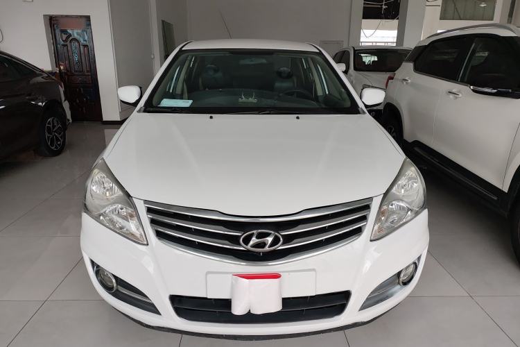Used Hyundai Celesta 2015 1.6L Manual Comfort Model Front
