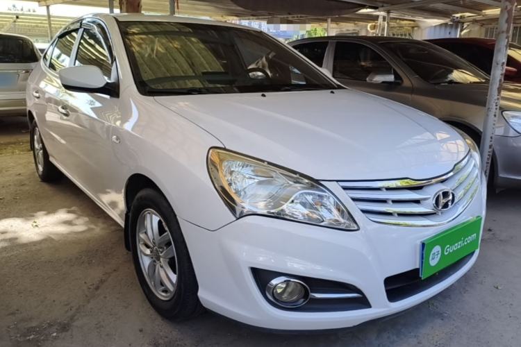 Used Hyundai Celesta 2015 1.6L Automatic Comfort Model Front Right 45 Deg