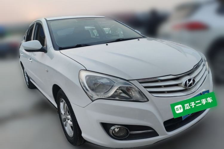 Used Hyundai Celesta 2015 1.6L Manual Comfort Model Front Right 45 Deg