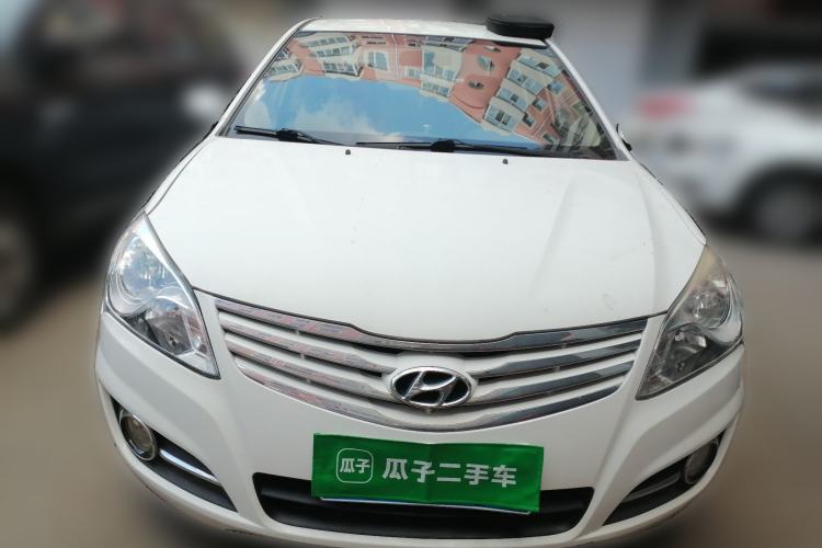 Used Hyundai Celesta 2015 1.6L Manual Comfort Model Front