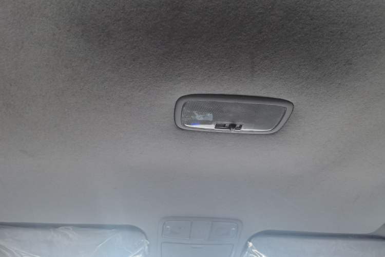 Used Hyundai Celesta 2015 1.6L Manual Comfort Model Headliner