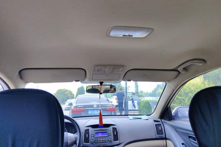 Used Hyundai Celesta 2015 1.6L Manual Comfort Model Headliner
