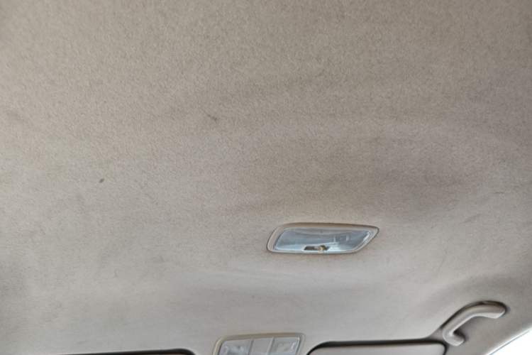 Used Hyundai Celesta 2015 1.6L Manual Comfort Model Headliner