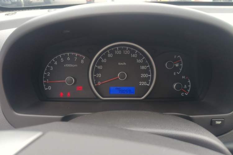 Used Hyundai Celesta 2015 1.6L Manual Comfort Model Instrument Cluster