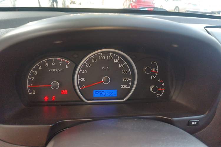 Used Hyundai Celesta 2015 1.6L Automatic Comfort Model Instrument Cluster
