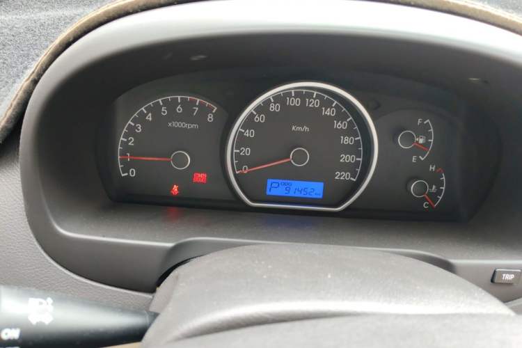 Used Hyundai Celesta 2015 1.6L Automatic Comfort Model Instrument Cluster