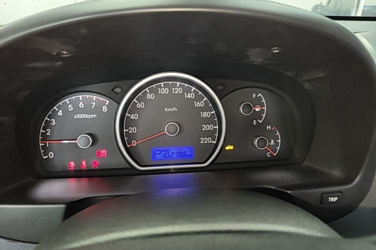 Used Hyundai Celesta 2015 1.6L Automatic Comfort Model Instrument Cluster