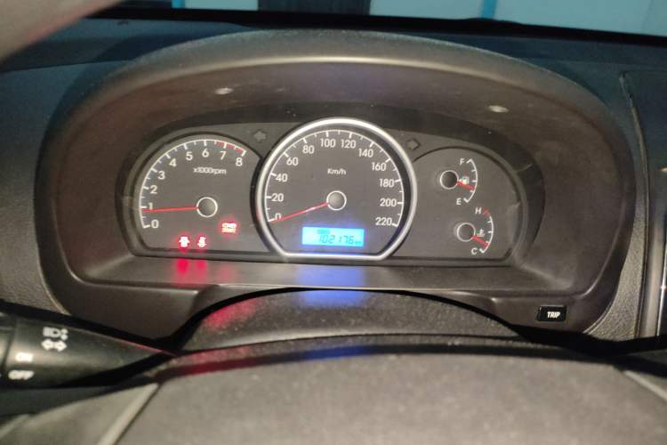 Used Hyundai Celesta 2015 1.6L Manual Comfort Model Instrument Cluster