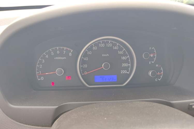 Used Hyundai Celesta 2015 1.6L Manual Comfort Model Instrument Cluster