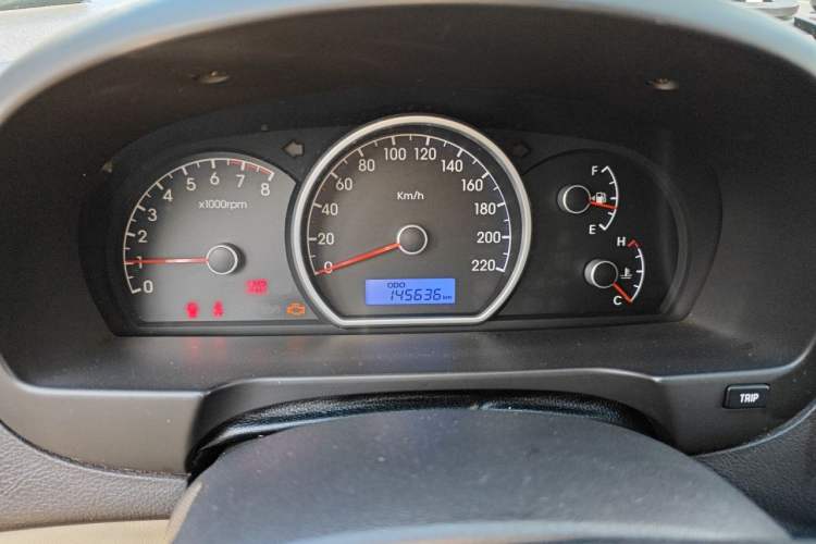 Used Hyundai Celesta 2015 1.6L Manual Comfort Model Instrument Cluster