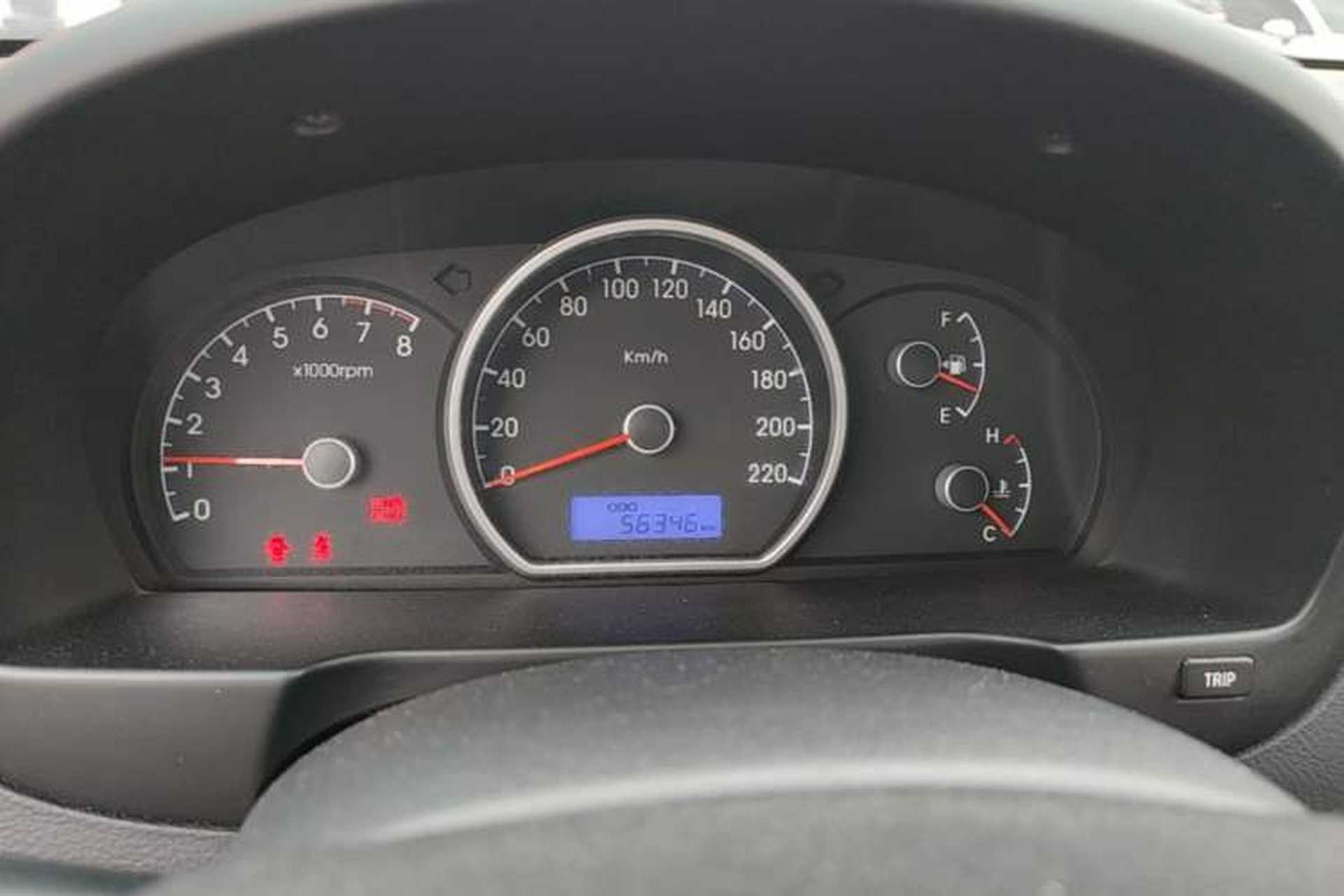 Used Hyundai Celesta 2015 1.6L Manual Comfort Model Instrument Cluster