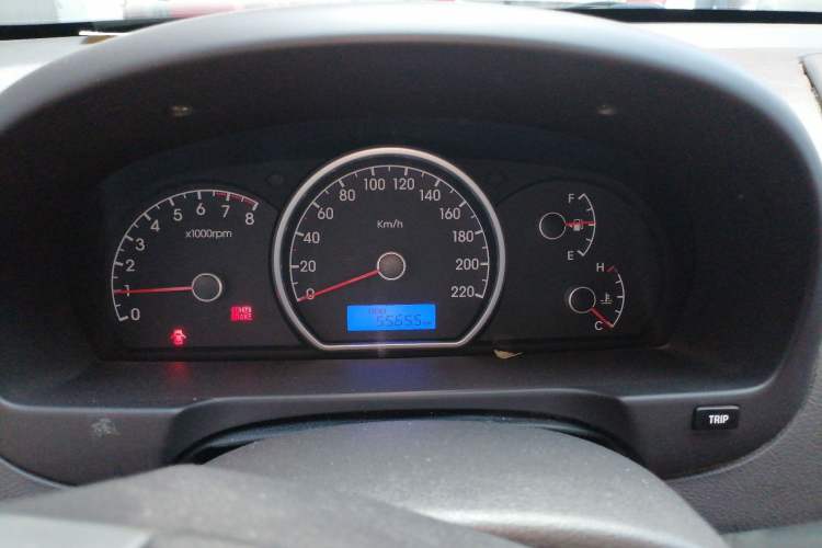 Used Hyundai Celesta 2015 1.6L Manual Comfort Model Instrument Cluster