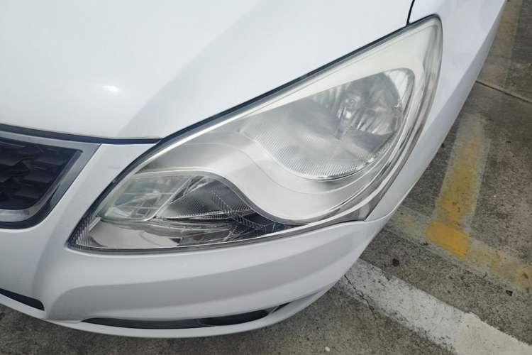 Used Hyundai Celesta 2015 1.6L Automatic Comfort Model Left Front Headlight
