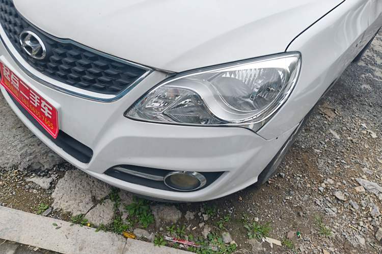 Used Hyundai Celesta 2015 1.6L Automatic Comfort Model Left Front Headlight