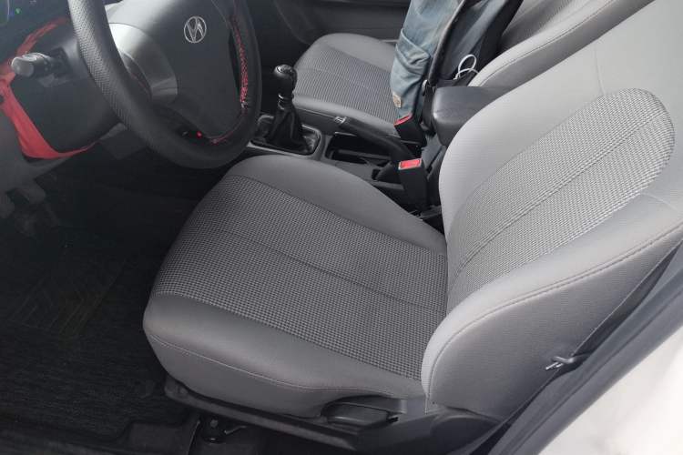 Used Hyundai Celesta 2015 1.6L Manual Comfort Model Left Front Seat
