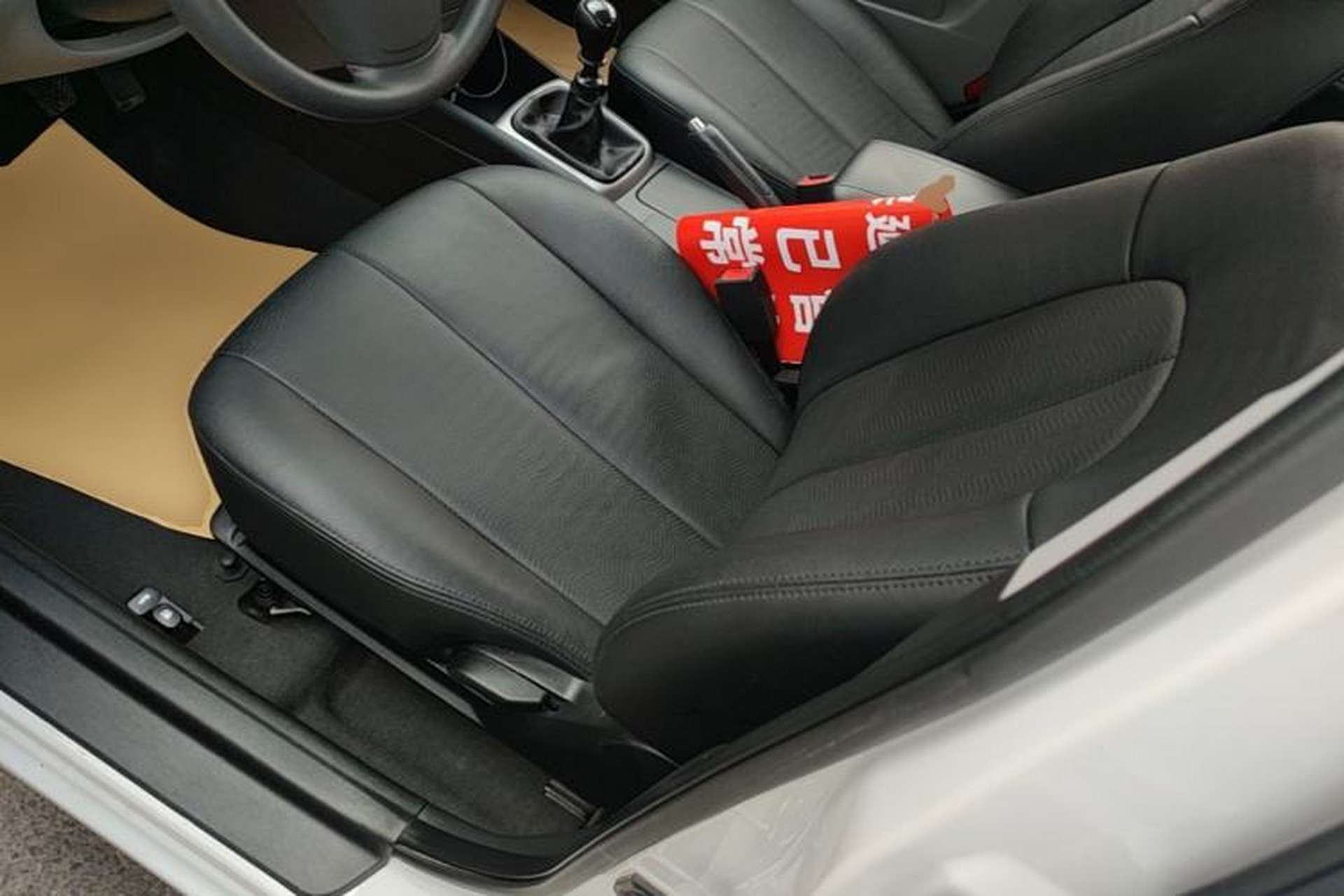 Used Hyundai Celesta 2015 1.6L Manual Comfort Model Left Front Seat