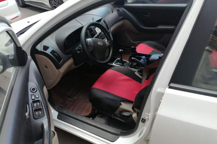 Used Hyundai Celesta 2015 1.6L Manual Comfort Model Left Front Seat