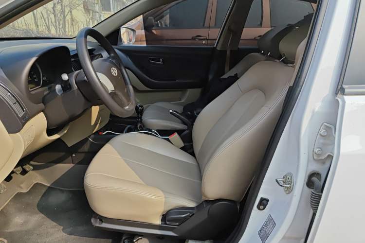 Used Hyundai Celesta 2015 1.6L Manual Comfort Model Left Front Seat