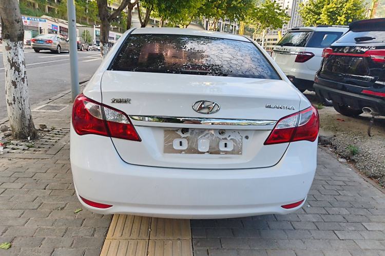 Used Hyundai Celesta 2015 1.6L Automatic Comfort Model Rear