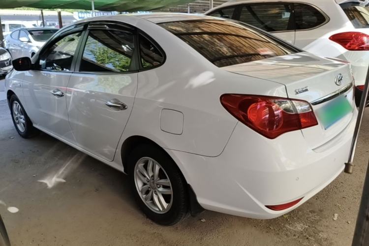 Used Hyundai Celesta 2015 1.6L Automatic Comfort Model Rear Left 45 Deg