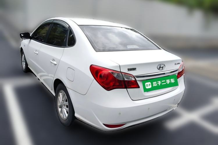 Used Hyundai Celesta 2015 1.6L Automatic Comfort Model Rear Left 45 Deg