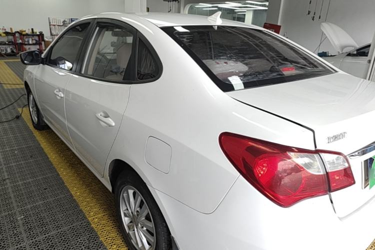Used Hyundai Celesta 2015 1.6L Automatic Comfort Model Rear Left 45 Deg