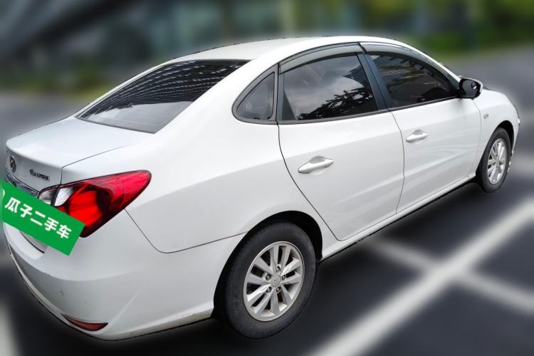Used Hyundai Celesta 2015 1.6L Automatic Comfort Model Rear Right 45 Deg