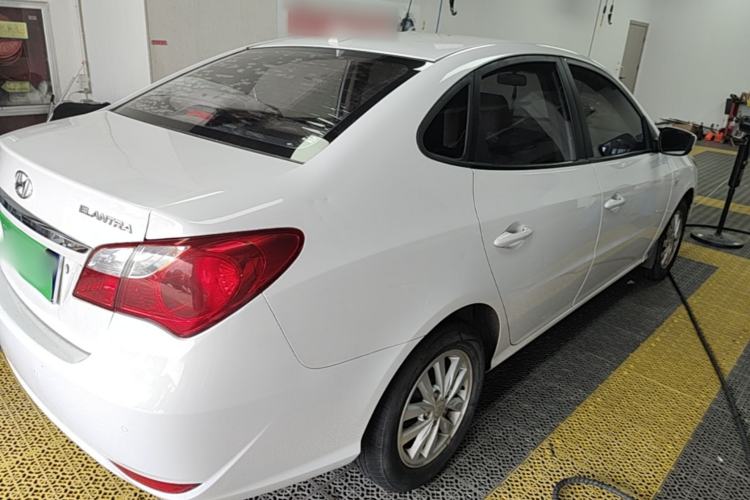Used Hyundai Celesta 2015 1.6L Automatic Comfort Model Rear Right 45 Deg