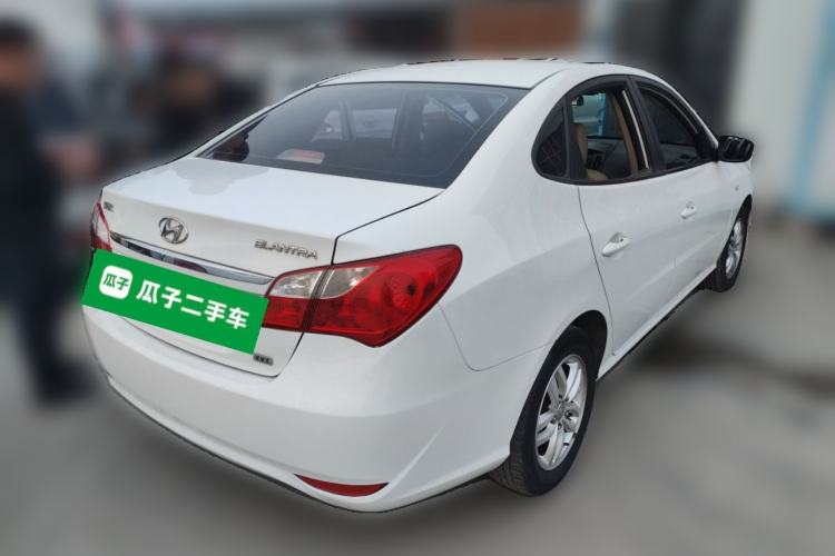 Used Hyundai Celesta 2015 1.6L Manual Comfort Model Rear Right 45 Deg