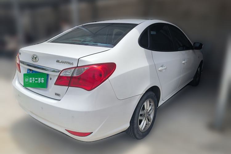 Used Hyundai Celesta 2015 1.6L Automatic Comfort Model Rear Right 45 Deg