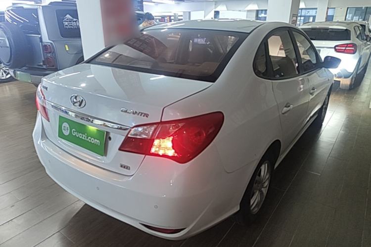 Used Hyundai Celesta 2015 1.6L Automatic Comfort Model Rear Right 45 Deg