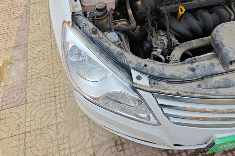 Used Hyundai Celesta 2015 1.6L Manual Comfort Model Right Front Headlight
