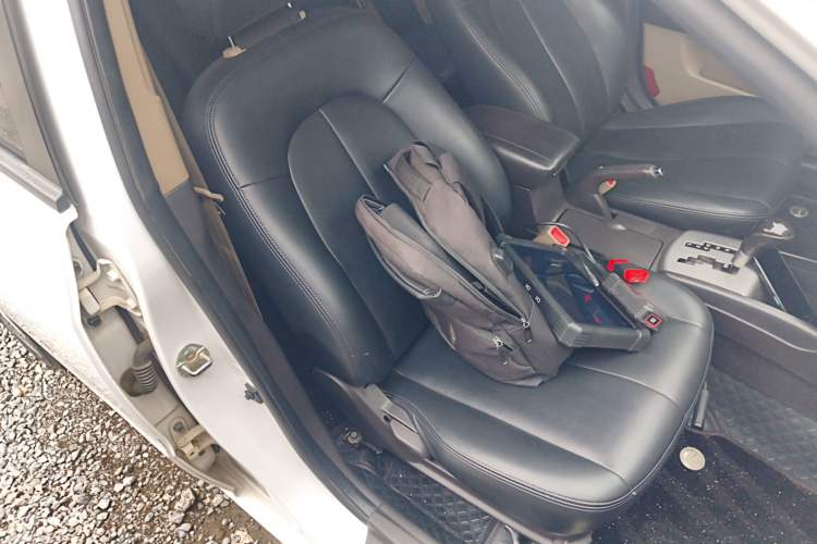 Used Hyundai Celesta 2015 1.6L Automatic Comfort Model Right Front Seat