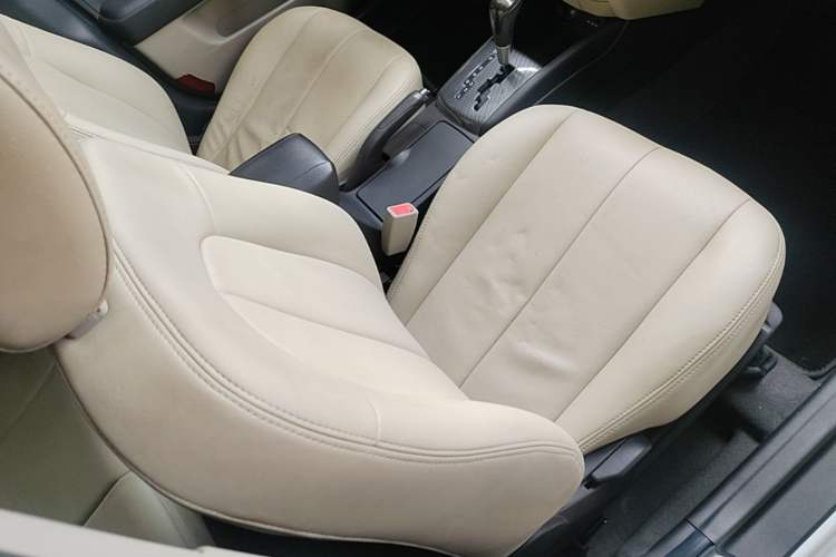 Used Hyundai Celesta 2015 1.6L Automatic Comfort Model Right Front Seat