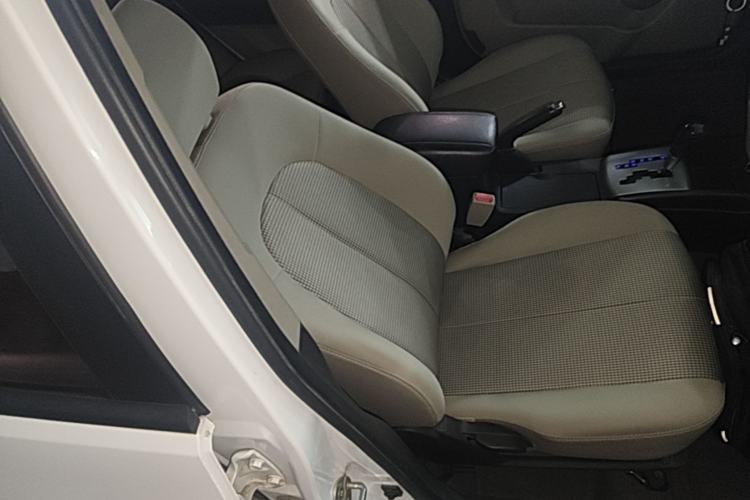 Used Hyundai Celesta 2015 1.6L Automatic Comfort Model Right Front Seat