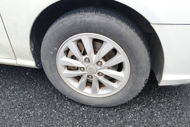 Used Hyundai Celesta 2015 1.6L Automatic Comfort Model Right Front Wheel Hub