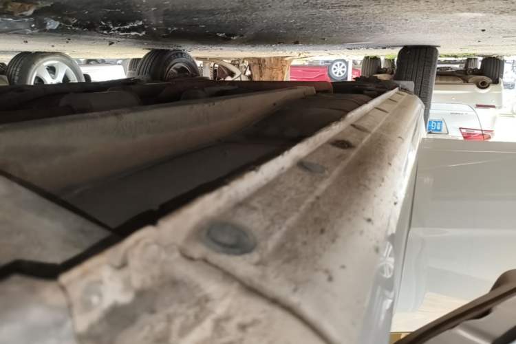 Used Hyundai Celesta 2015 1.6L Automatic Comfort Model Right Side Sill