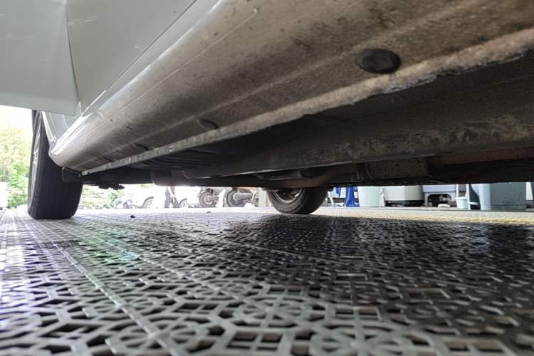 Used Hyundai Celesta 2015 1.6L Automatic Comfort Model Right Side Sill