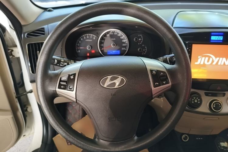 Used Hyundai Celesta 2015 1.6L Automatic Comfort Model Steering Wheel