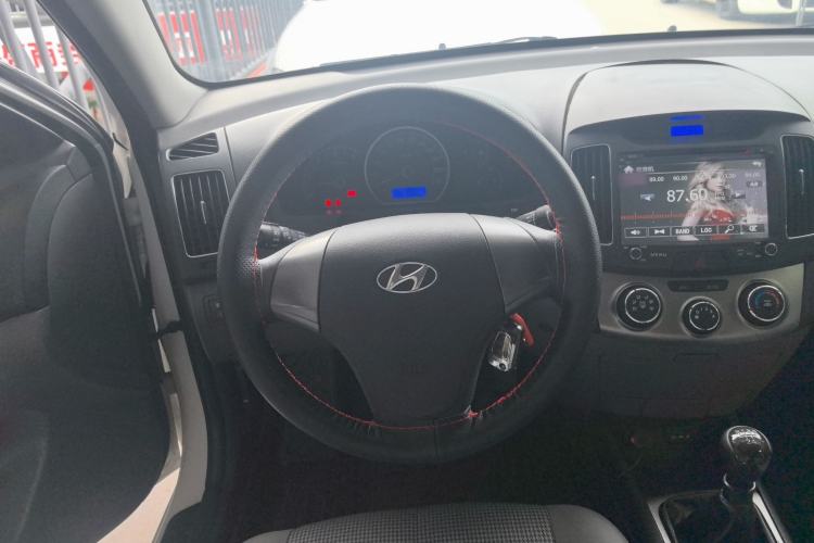 Used Hyundai Celesta 2015 1.6L Manual Comfort Model Steering Wheel