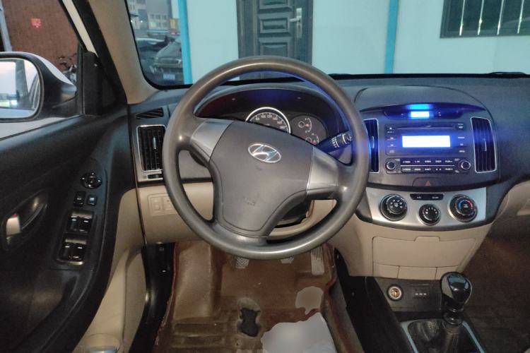 Used Hyundai Celesta 2015 1.6L Manual Comfort Model Steering Wheel