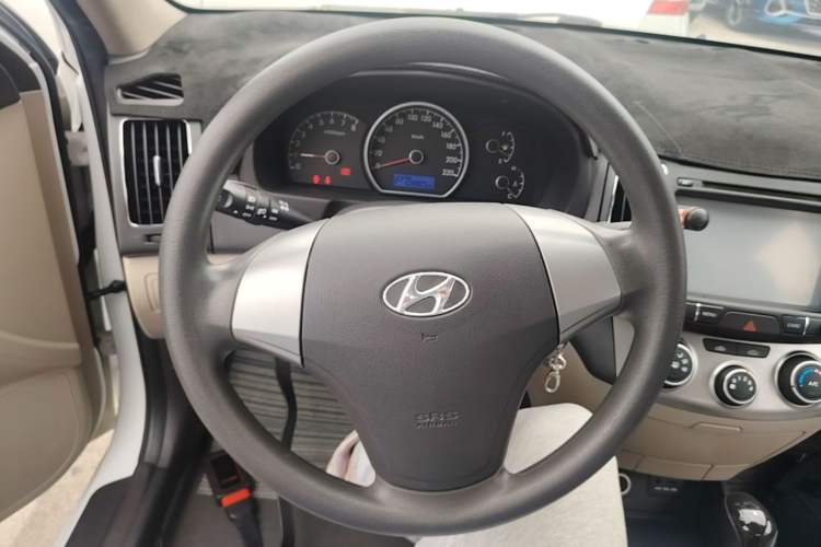 Used Hyundai Celesta 2015 1.6L Automatic Comfort Model Steering Wheel