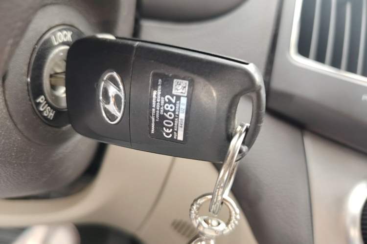 Used Hyundai Celesta 2015 1.6L Automatic Comfort Model Vehicle Key