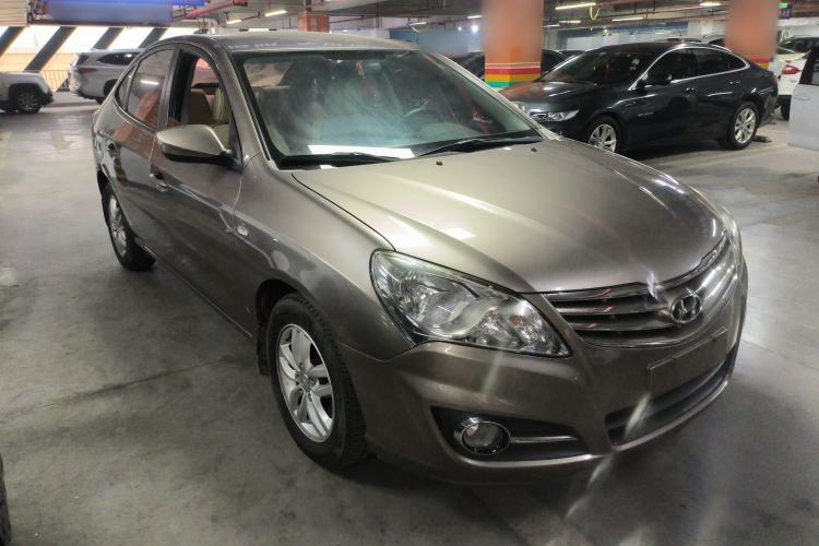 Used Hyundai Celesta 2015 1.6L Automatic Comfort Model Front Right 45 Deg