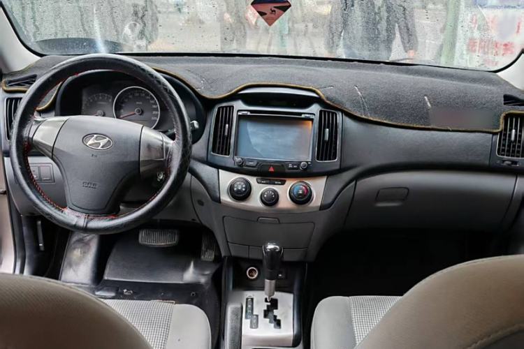 Used Hyundai Celesta 2015 1.6L Automatic Comfort Model Interior 1