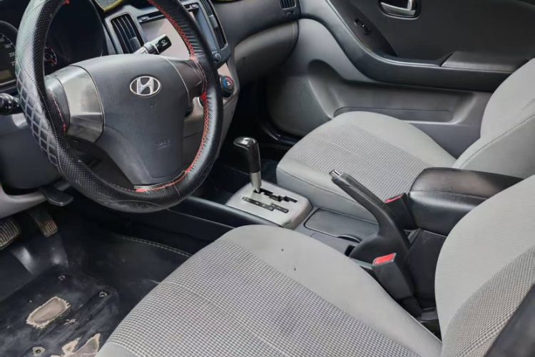 Used Hyundai Celesta 2015 1.6L Automatic Comfort Model Interior 2