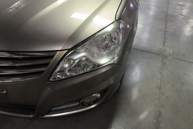 Used Hyundai Celesta 2015 1.6L Automatic Comfort Model Left Front Headlight