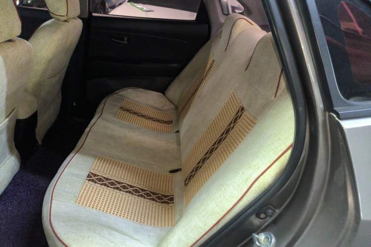 Used Hyundai Celesta 2015 1.6L Automatic Comfort Model Left Rear Seat