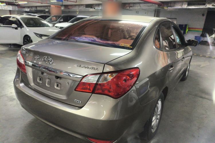 Used Hyundai Celesta 2015 1.6L Automatic Comfort Model Rear Right 45 Deg