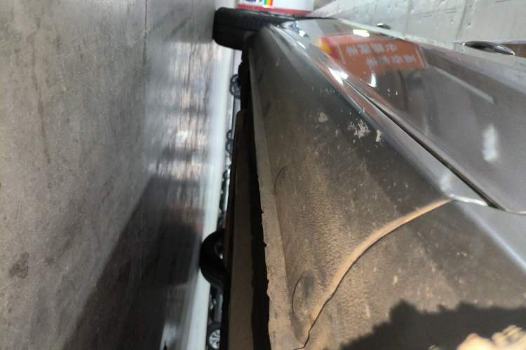 Used Hyundai Celesta 2015 1.6L Automatic Comfort Model Right Side Sill